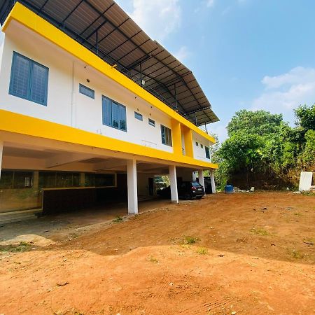 Erumely Central Homes Mundakayam Exterior photo