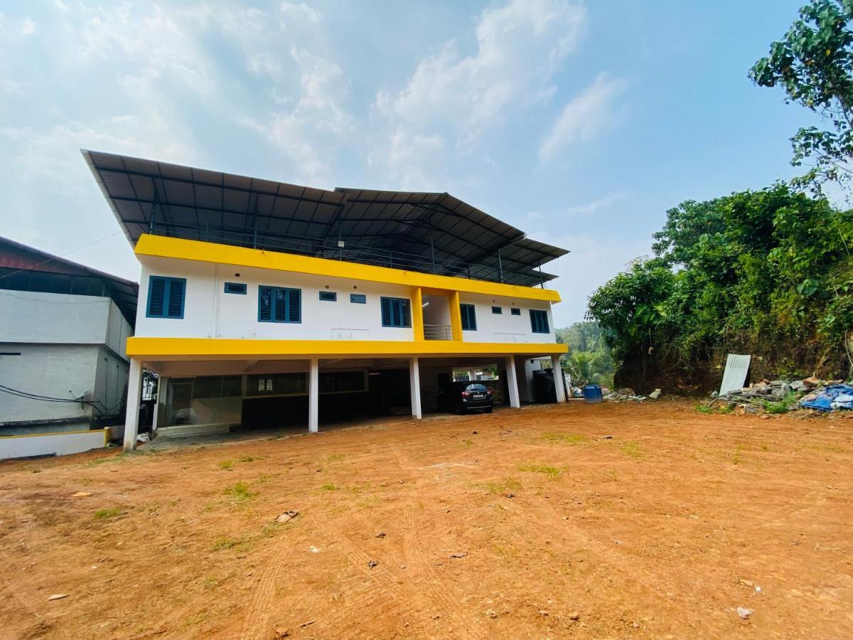 Erumely Central Homes Mundakayam Exterior photo